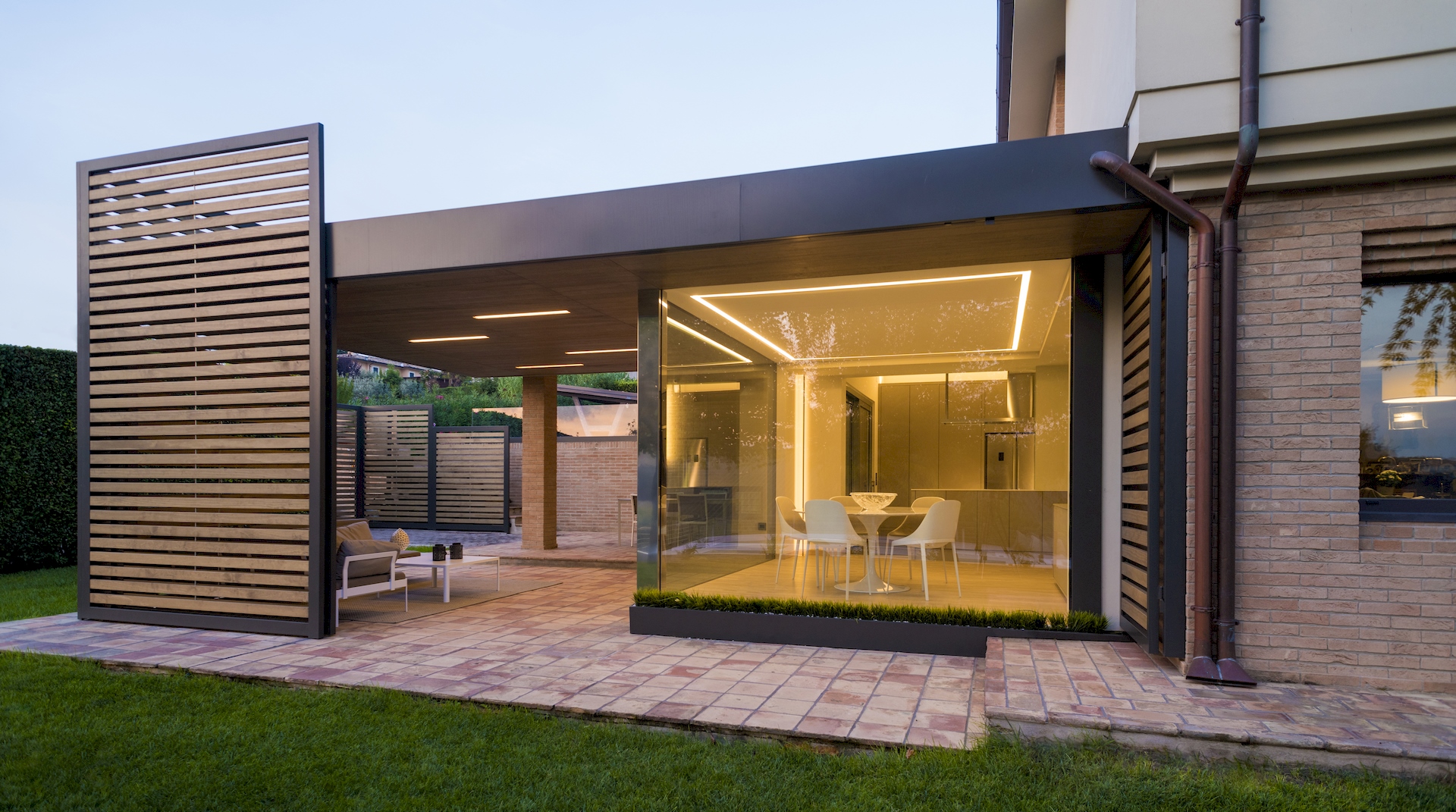esterno vetrate luxury home casa privata lusso cucina gruppo rodi 