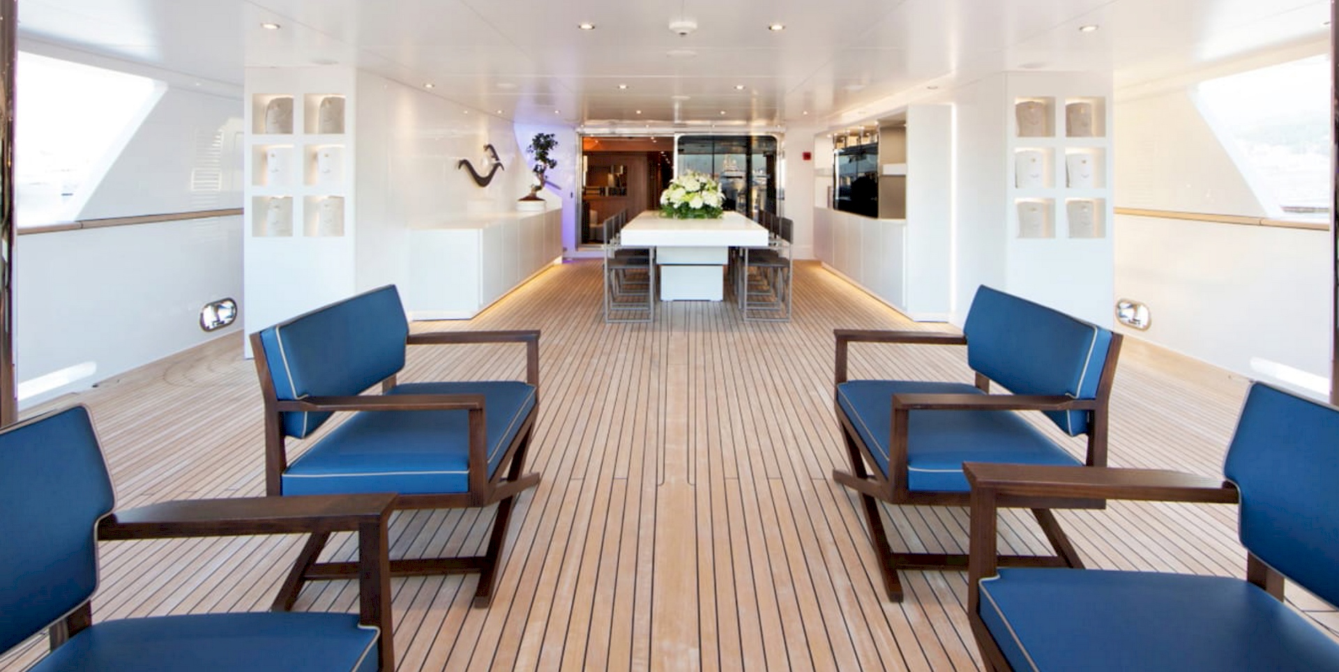 divani zona giorno beatrix luxury yacht imbarcazione lusso arredata dal gruppo rodi contract
